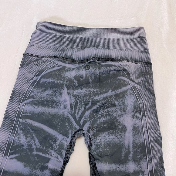 lululemon ebb to street tight leggings in wash - Picture 8 of 12